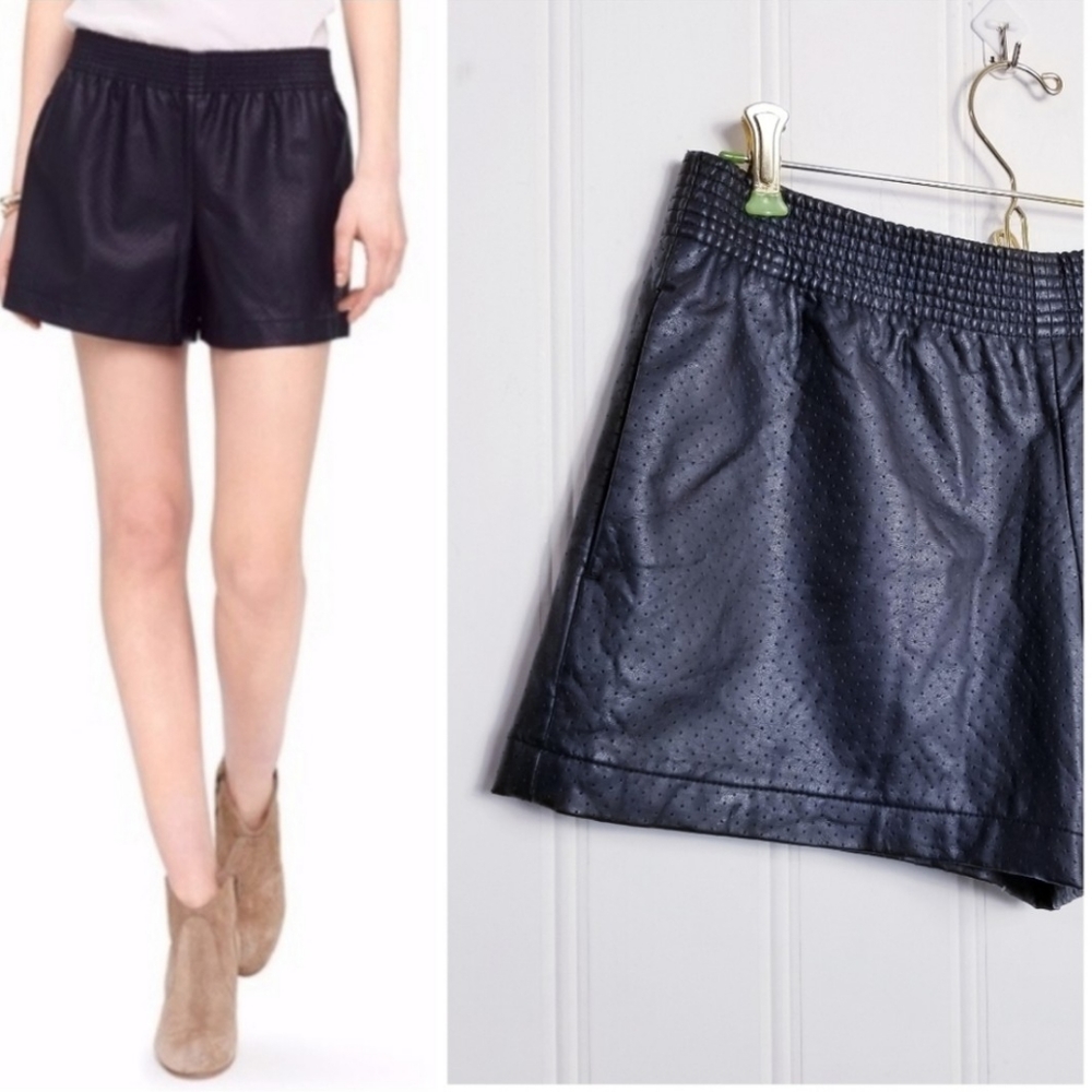 🌕 Club Monaco Faux Leather Shorts Size 4 Black
